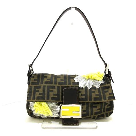 sac fendi mamma baguette|fendi baguette flat.